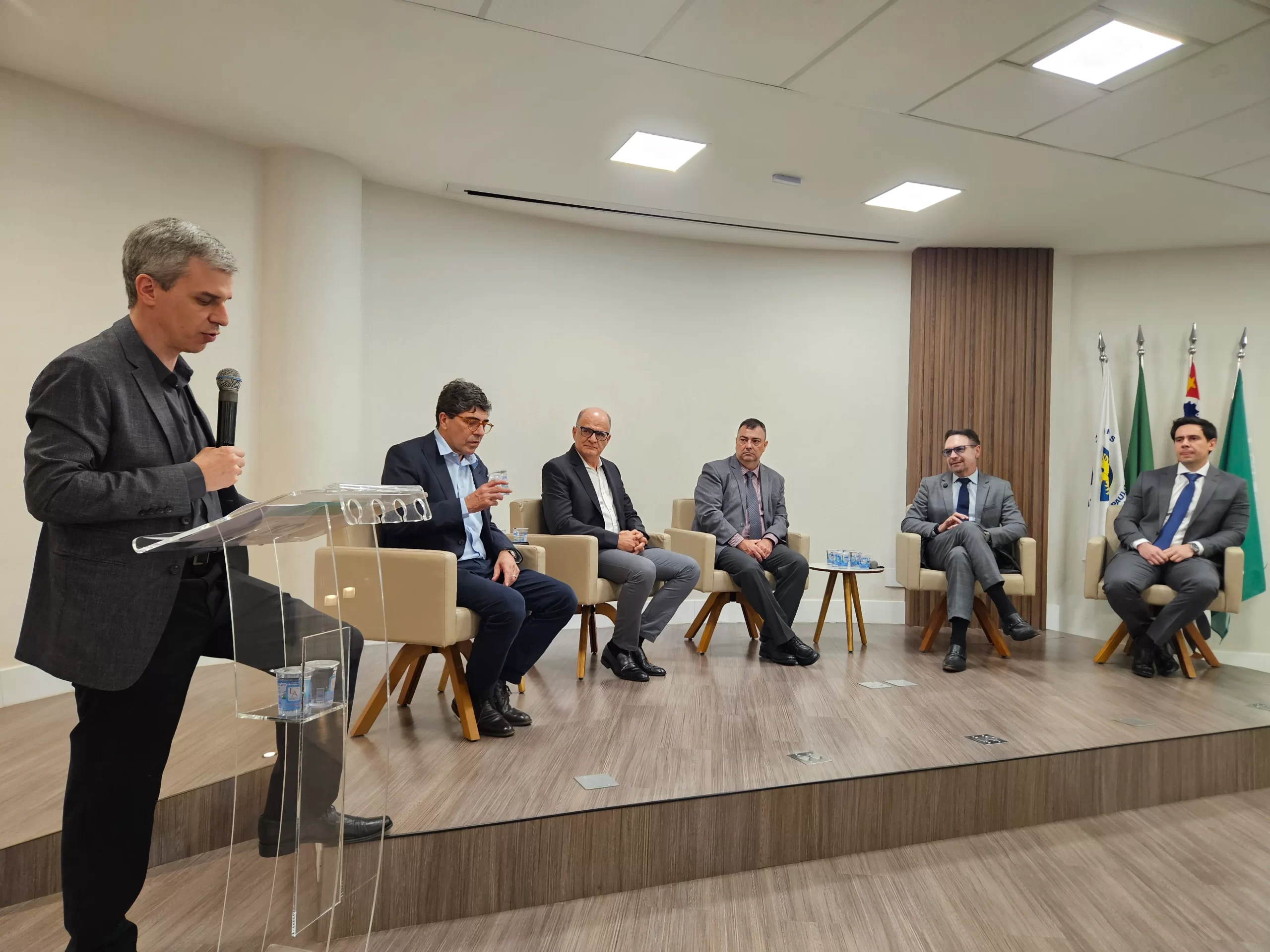 Fórum SMCC 100 anos com Faculdades de Medicina já está disponível no YouTube