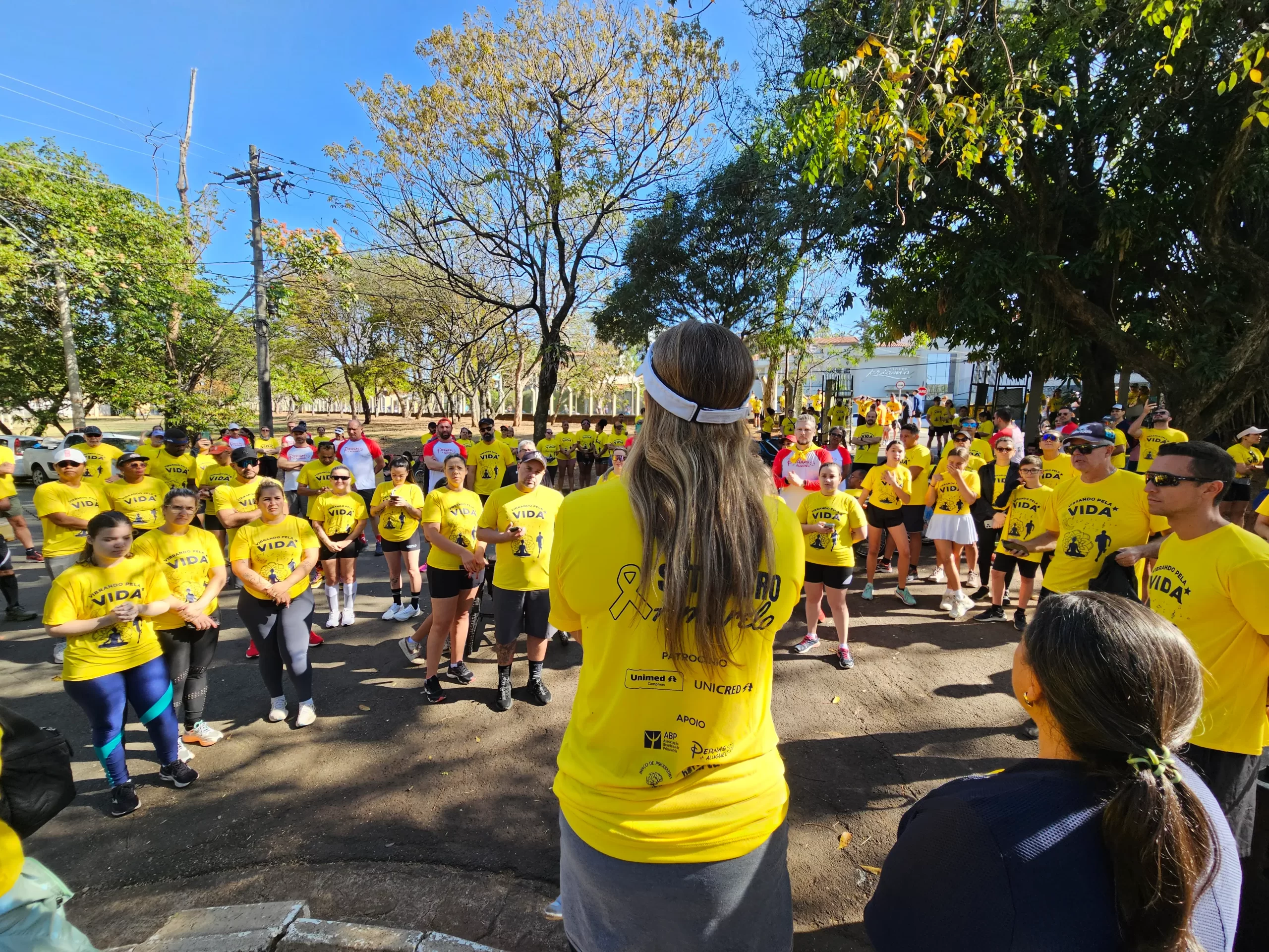 Lagoa do Taquaral se ilumina de amarelo na Corrida e Caminhada do Setembro Amarelo da SMCC